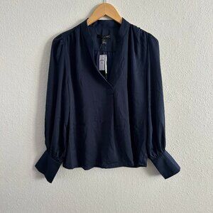 NWT Navy Banana Republic Petite Medium Top